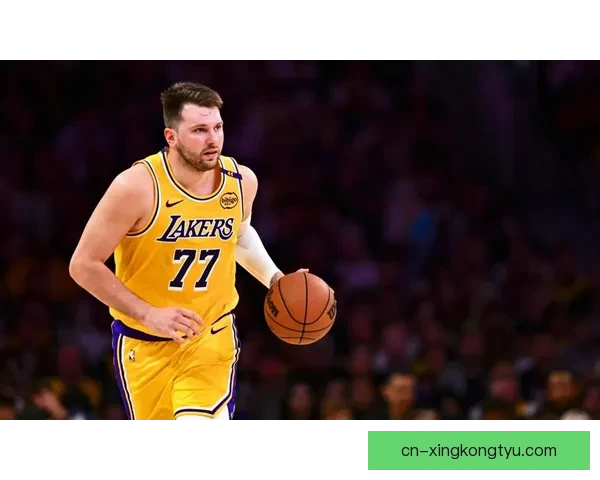 东契奇38+11湖人险胜快船